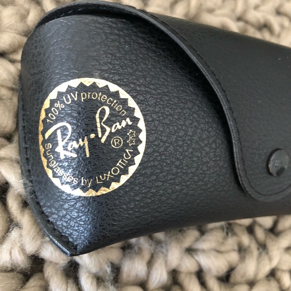 All black Ray Bans - Picture 4 of 6